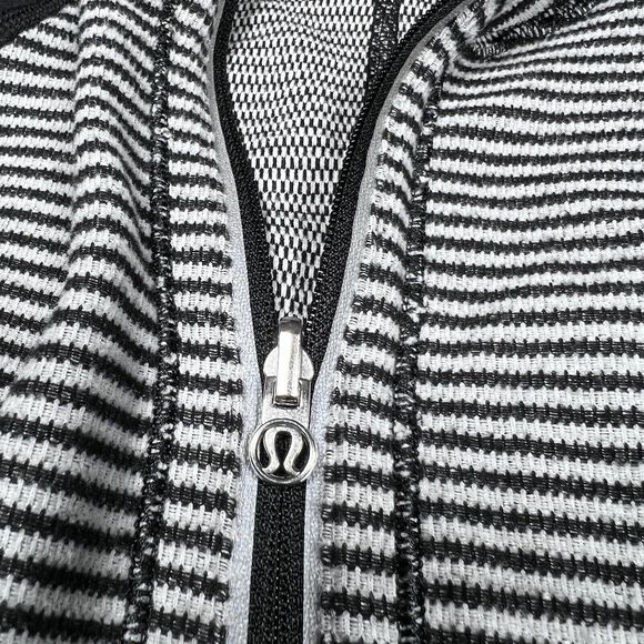 Lululemon Black Run U-Turn 1/4 Zip Pullover Reversible Stripe Women’s Size: 4 - Picture 7 of 11